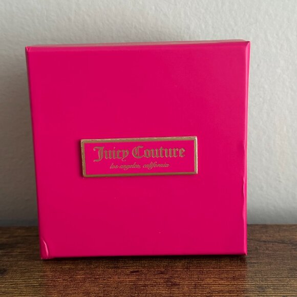 New Juicy Couture Gold Color Chain Bracelet White Clear Heart Charm Sparkly - Picture 3 of 3